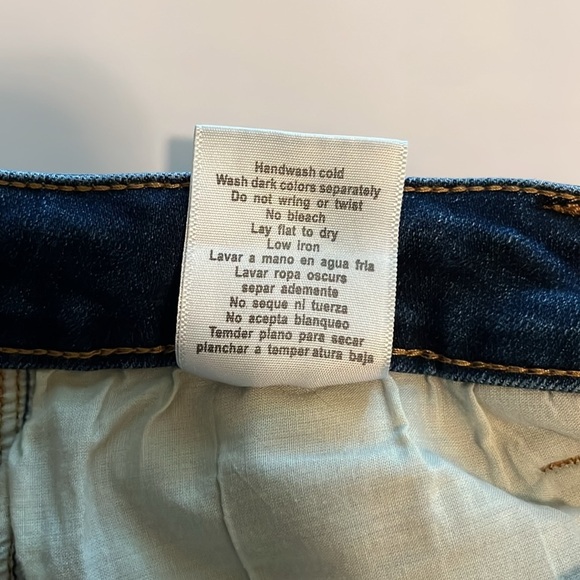 Judy Blue Mid Rise Shorts Size M - Picture 11 of 16